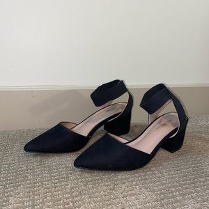 Black Pointed Toe Kitten Heels